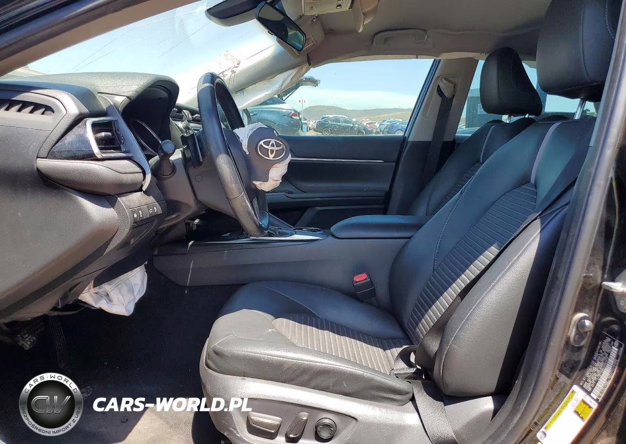 2018 Toyota Camry Se VIN:4T1B11HK0JU064210 - 7