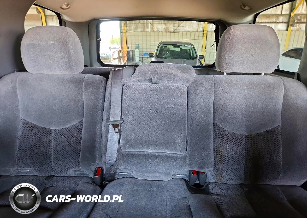 2004 Chevrolet Tahoe C1500 VIN:1GNEC13V64R143246 - 10