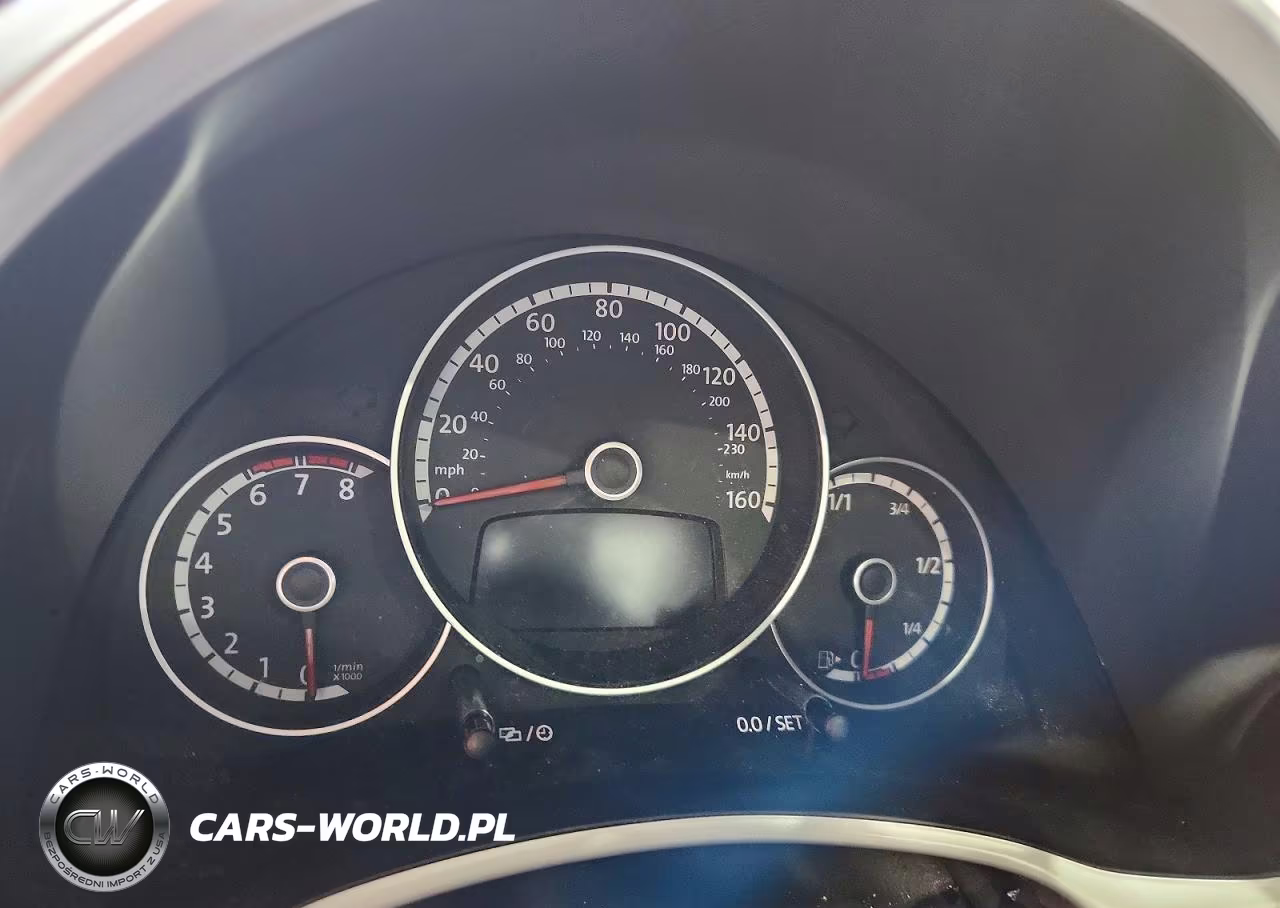 2014 Volkswagen Beetle VIN:3VWJ17AT8EM655379 - 9