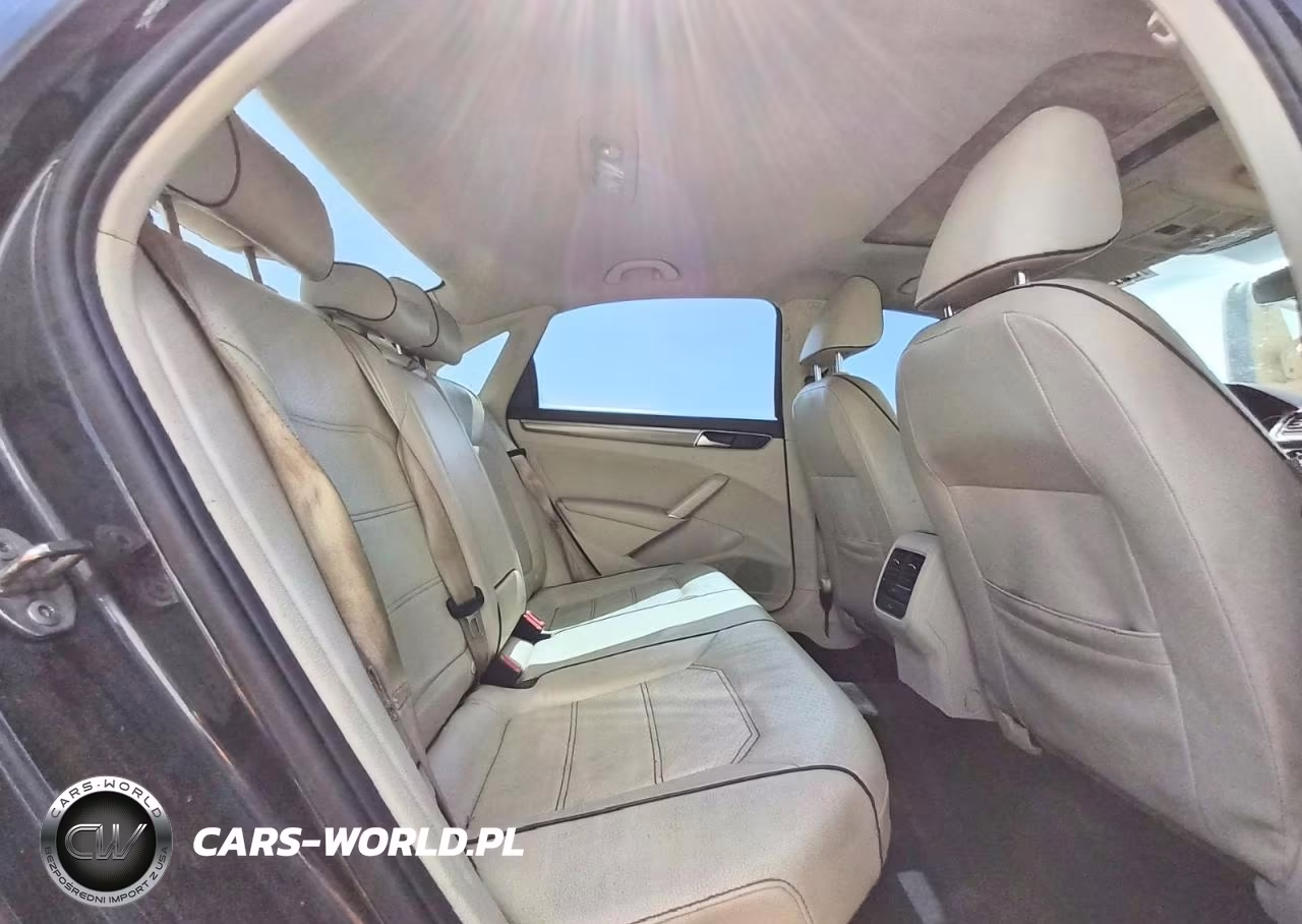 2018 Volkswagen Passat Se VIN:1VWBA7A38JC029394 - 10