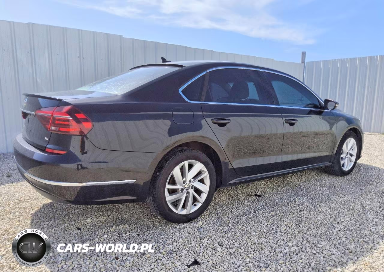 2018 Volkswagen Passat Se VIN:1VWBA7A38JC029394 - 3