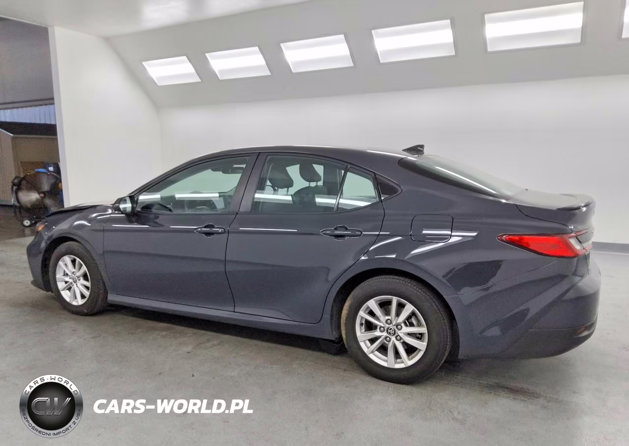 2025 Toyota Camry Le VIN:4T1DAACK8SU626923 - 2
