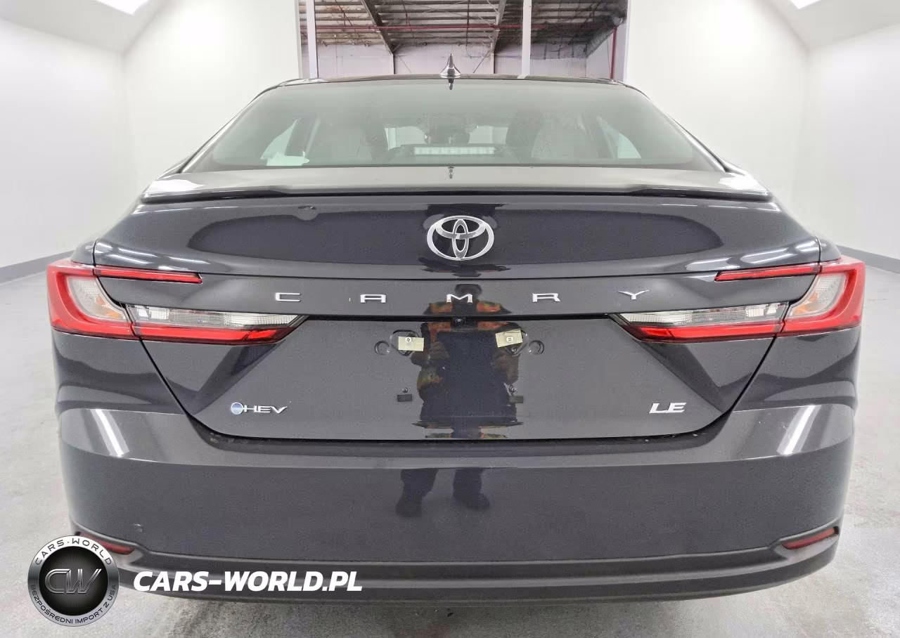 2025 Toyota Camry Le VIN:4T1DAACK8SU626923 - 6