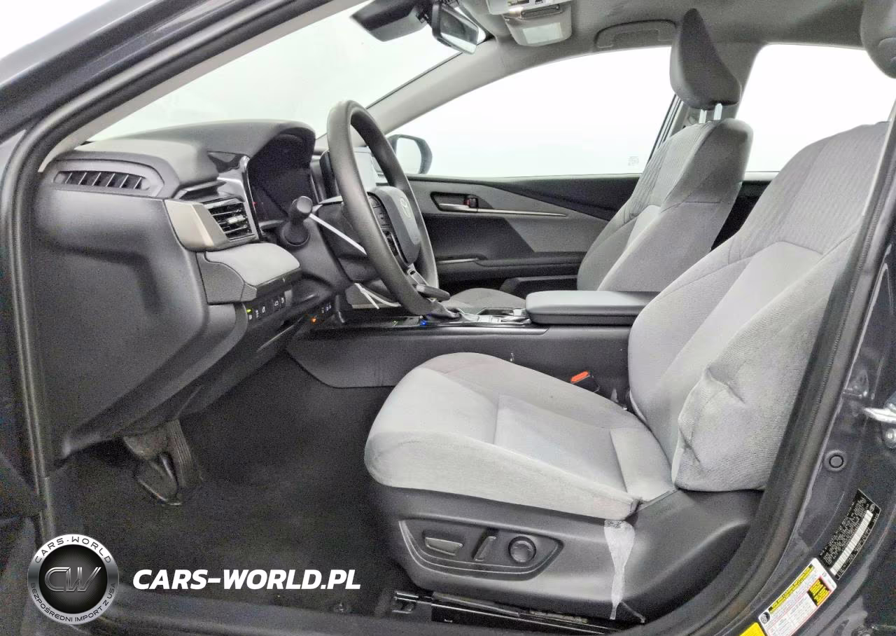 2025 Toyota Camry Le VIN:4T1DAACK8SU626923 - 7