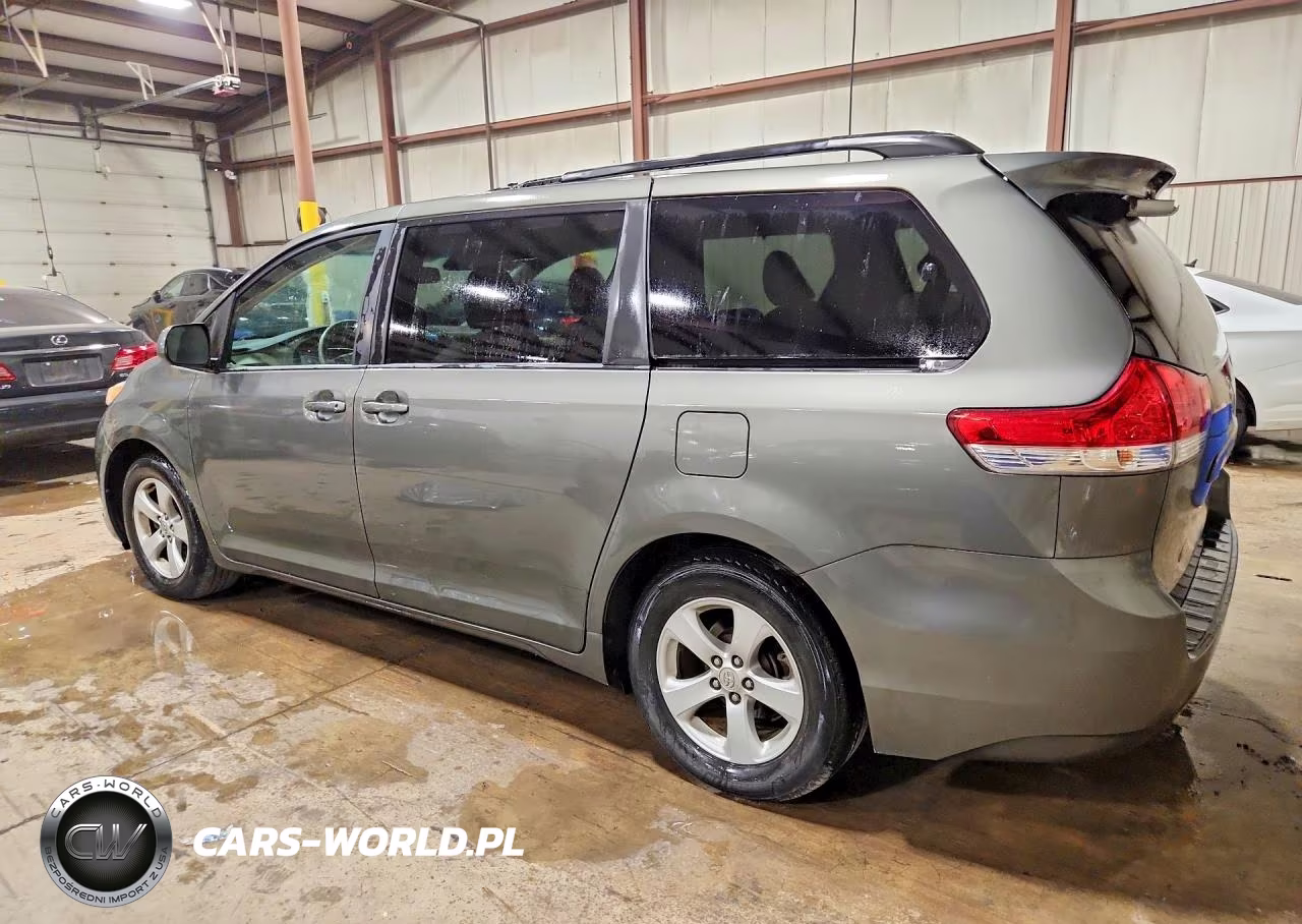 2011 Toyota Sienna Le VIN:5TDKK3DCXBS148133 - 2