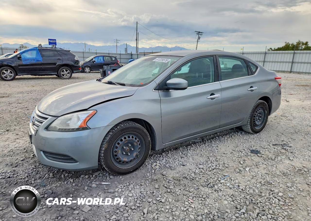 2013 Nissan Sentra S – zdjęcie 1 z 12