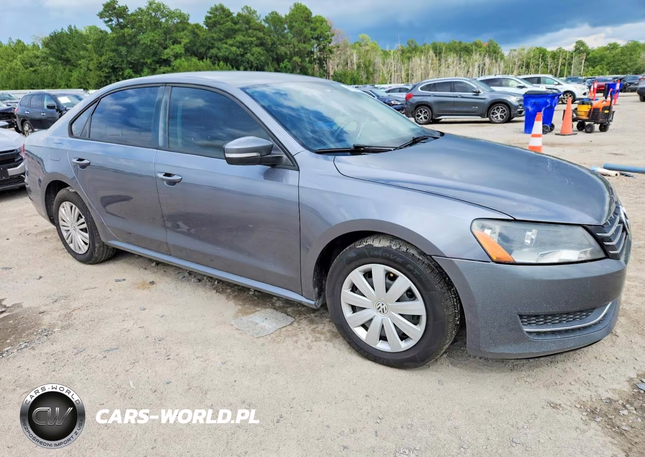 2014 Volkswagen Passat S VIN:1VWAT7A35EC052840 - 4