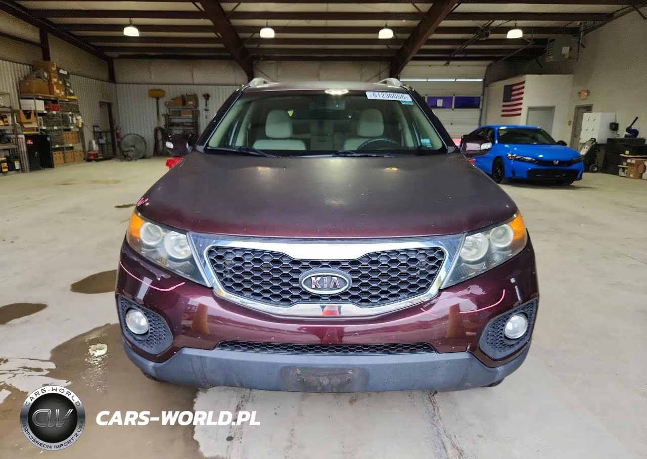 2011 Kia Sorento Lx VIN:5XYKTCA19BG060011 - 5