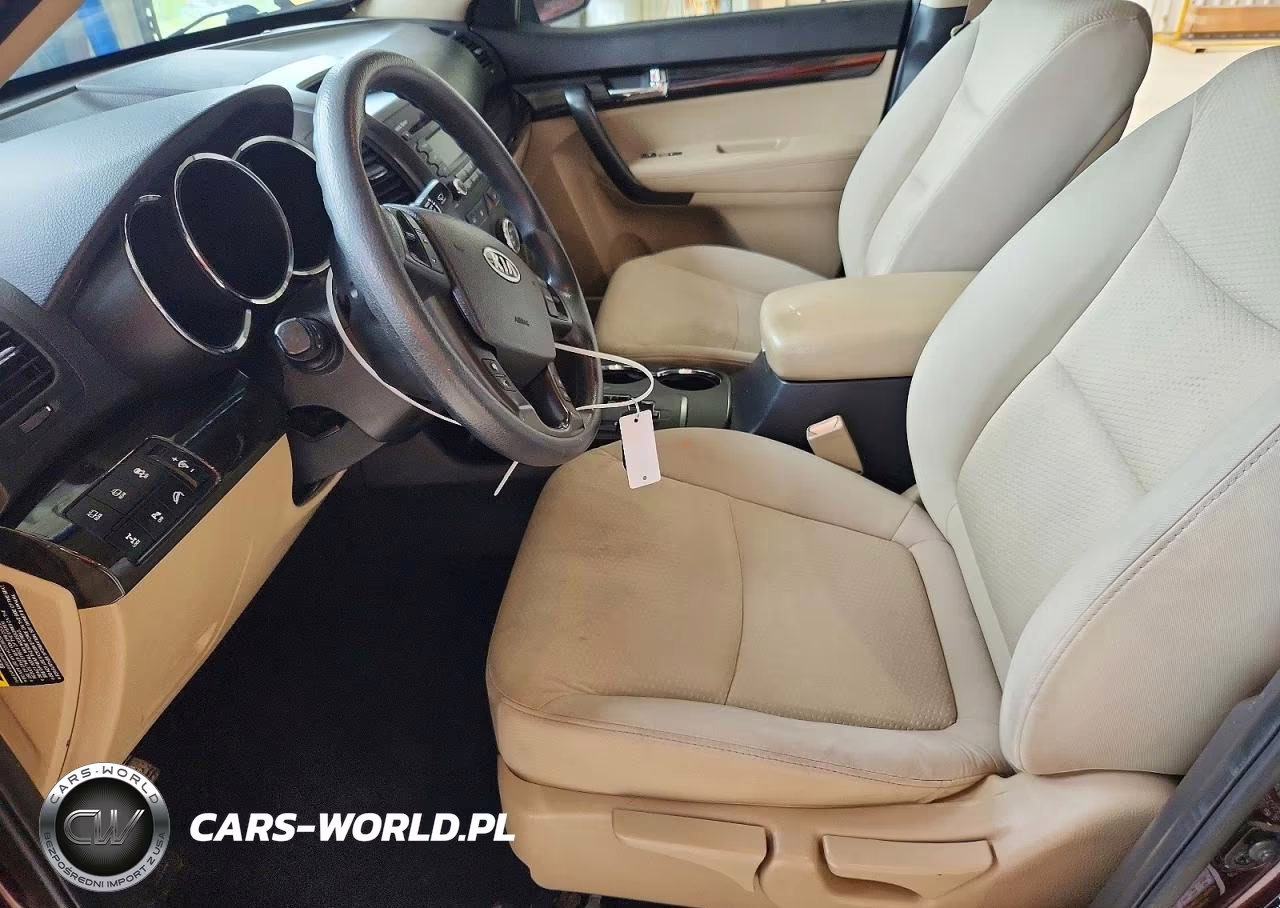 2011 Kia Sorento Lx VIN:5XYKTCA19BG060011 - 7