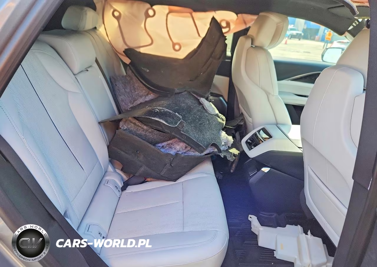 2025 Cadillac Lyriq Luxury VIN:1GYKPTRL8SZ315947 - 10