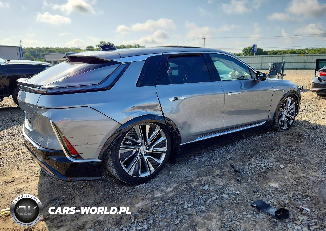 2025 Cadillac Lyriq Luxury VIN:1GYKPTRL8SZ315947 - 3