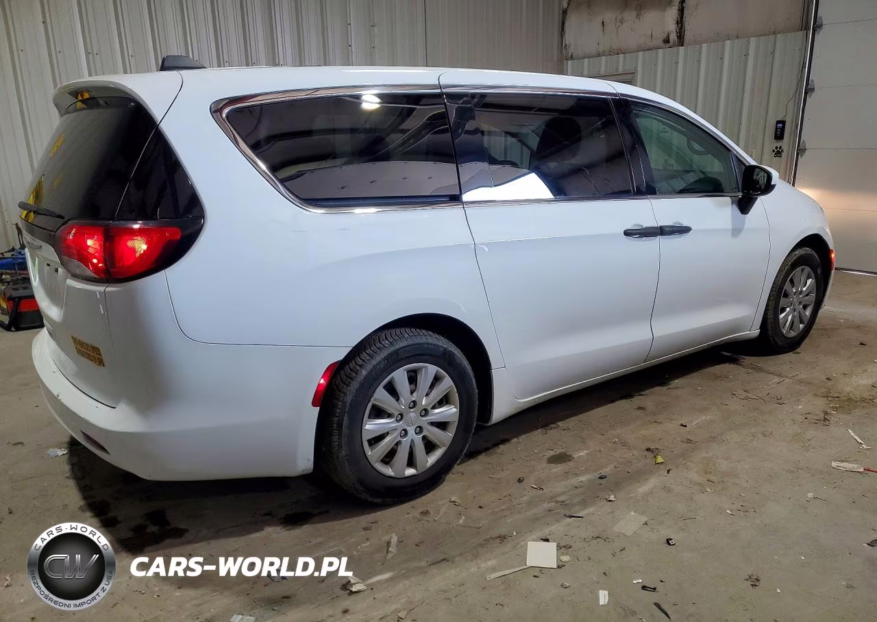 2021 Chrysler Voyager L VIN:2C4RC1AG5MR526569 - 3