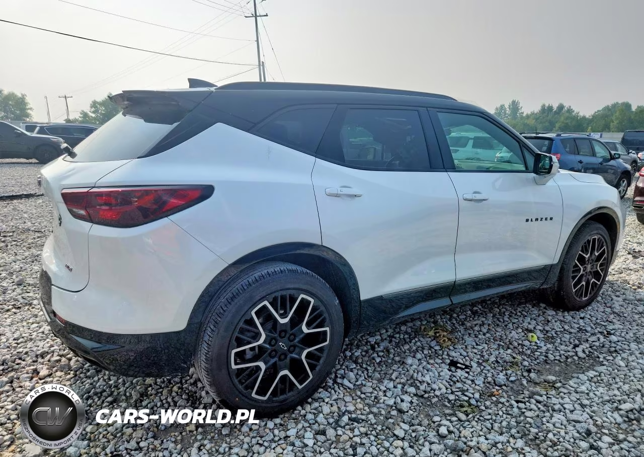 2023 Chevrolet Blazer Rs VIN:3GNKBKRSXPS100930 - 3