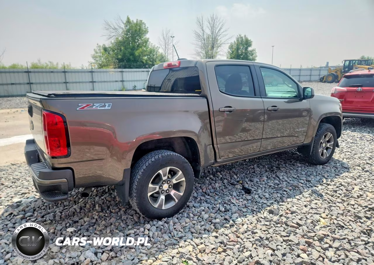 2015 Chevrolet Colorado Z71 VIN:1GCGTCE36F1182641 - 3