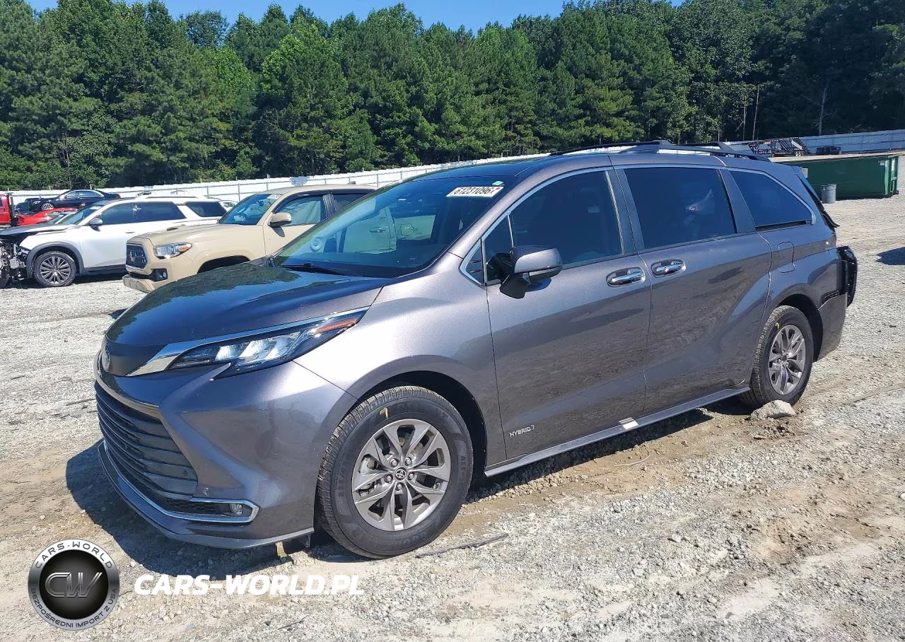 2021 Toyota Sienna Xle