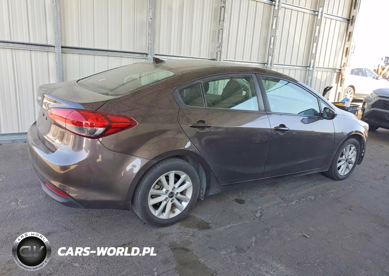 2017 Kia Forte Lx VIN:3KPFL4A75HE132923 - 3