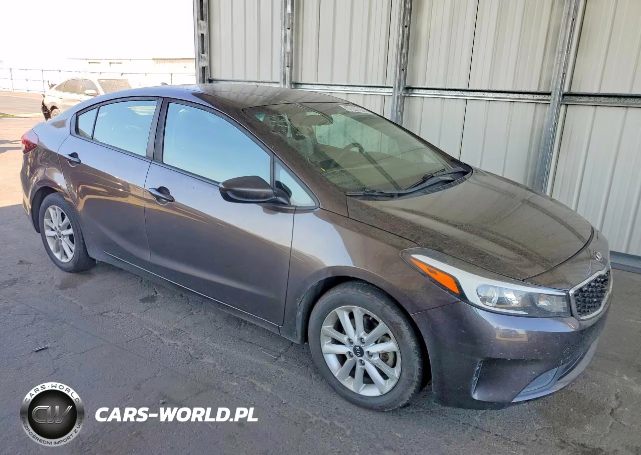 2017 Kia Forte Lx VIN:3KPFL4A75HE132923 - 4