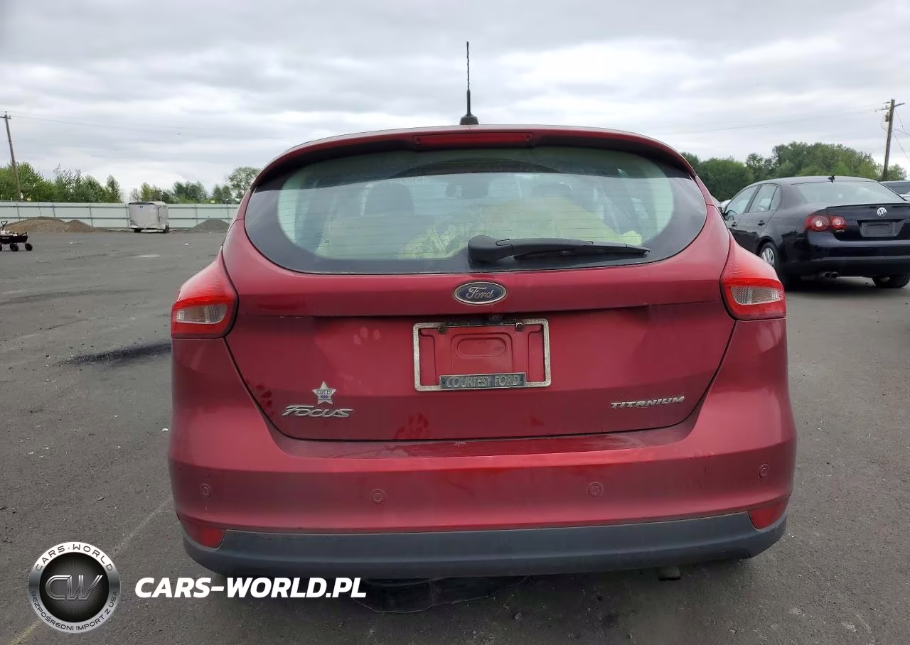2016 Ford Focus Titanium VIN:1FADP3N21GL301769 - 6