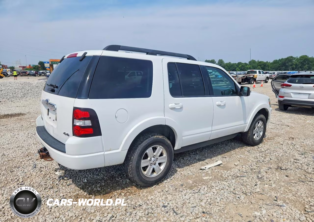 2010 Ford Explorer Xlt VIN:1FMEU7DE5AUA83214 - 3