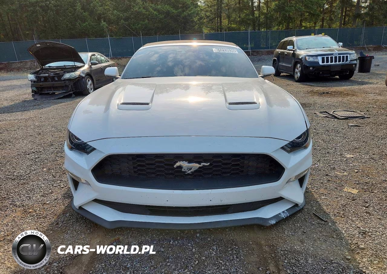 2021 Ford Mustang VIN:1FATP8UH4M5123922 - 5