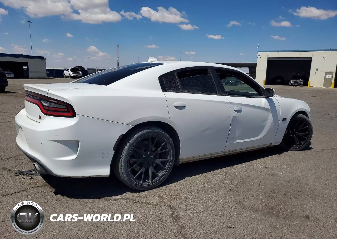 2019 Dodge Charger Scat Pack VIN:2C3CDXGJ8KH638895 - 3