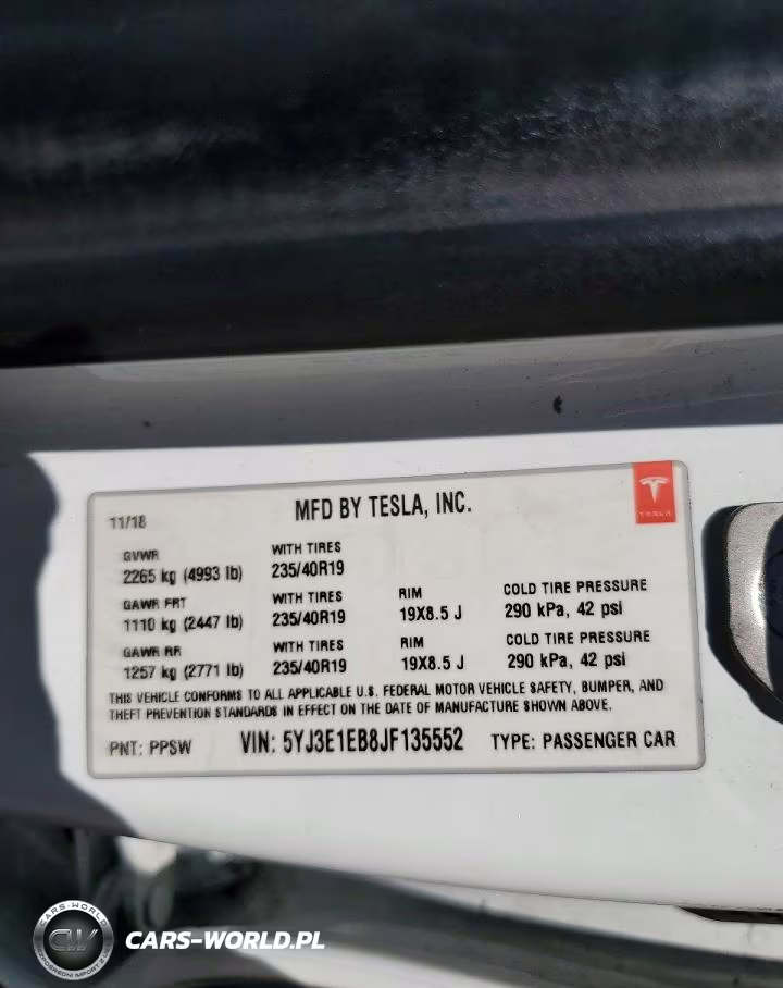 2018 Tesla Model 3 VIN:5YJ3E1EB8JF135552 - 12