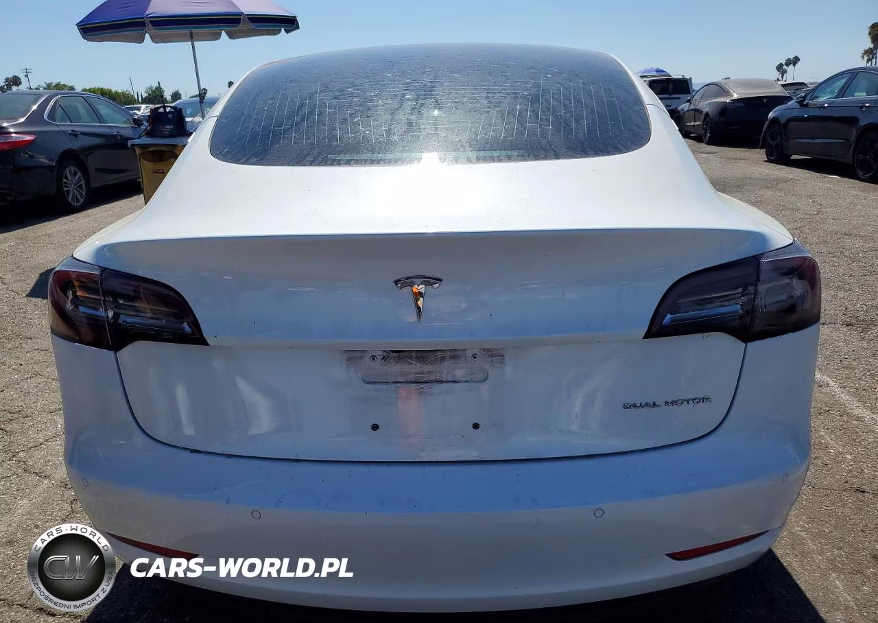 2018 Tesla Model 3 VIN:5YJ3E1EB8JF135552 - 6