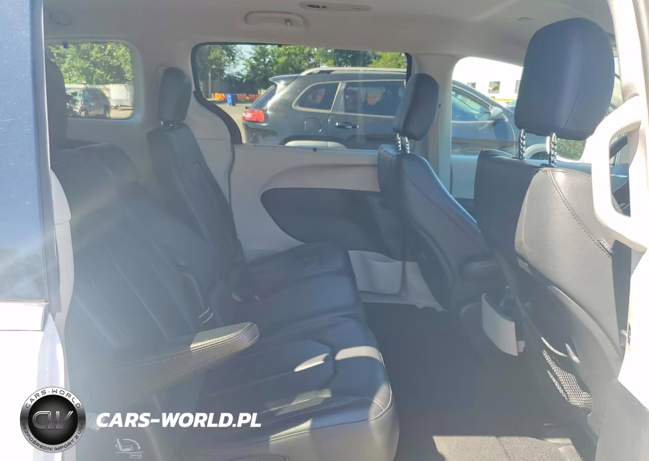 2017 Chrysler Pacifica VIN:2C4RC1BG1HR816117 - 11