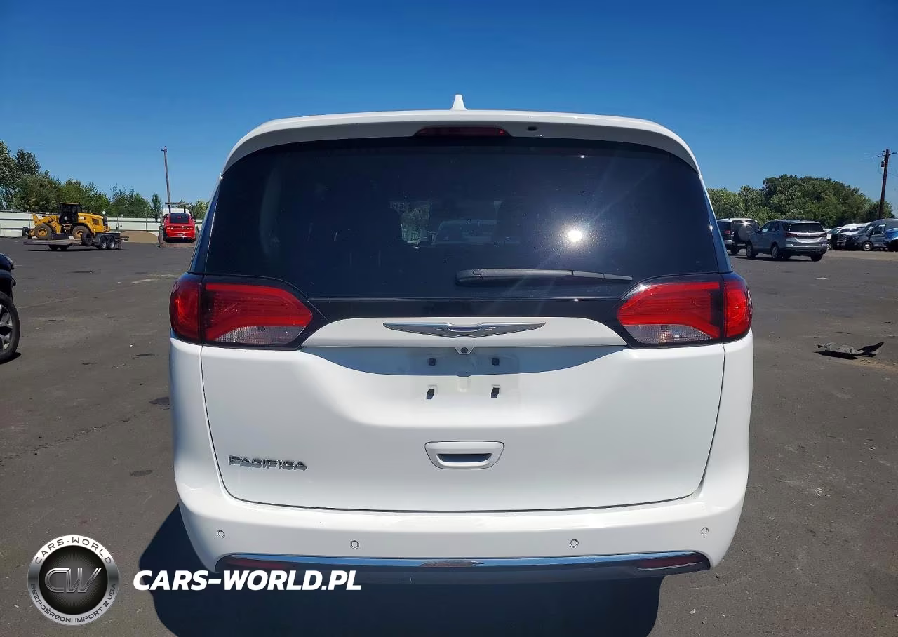 2017 Chrysler Pacifica VIN:2C4RC1BG1HR816117 - 6
