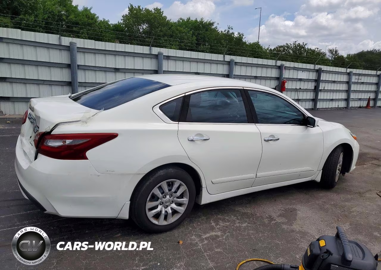 2018 Nissan Altima 2.5 S VIN:1N4AL3AP7JC144434 - 3
