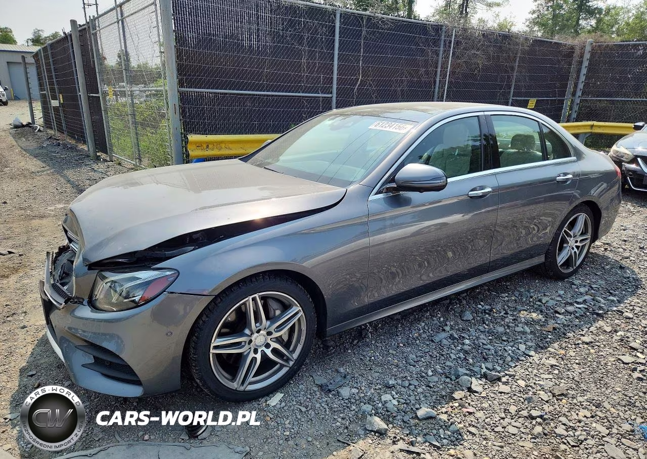 2017 Mercedes-Benz E 300 4Matic – zdjęcie 1 z 12