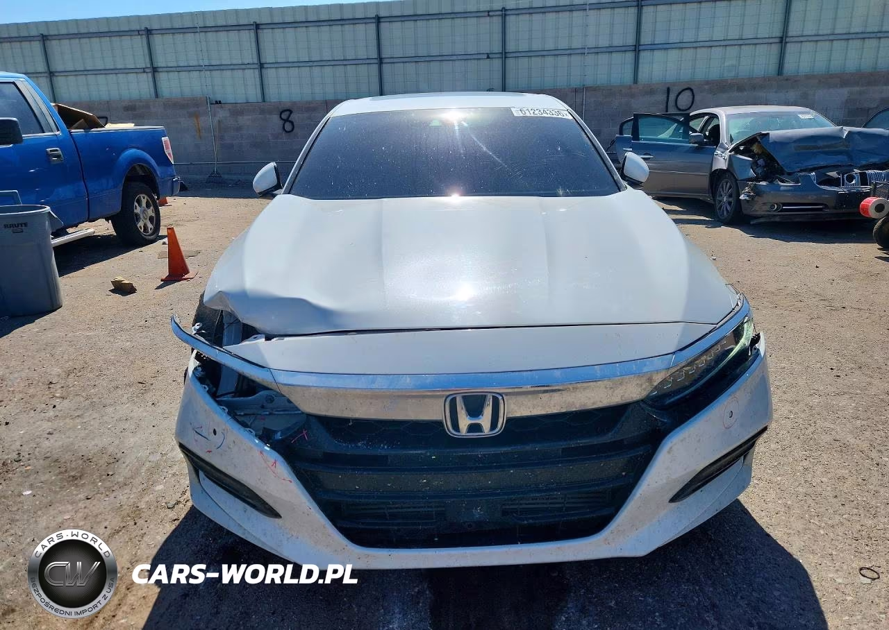 2018 Honda Accord Touring VIN:1HGCV1F92JA218481 - 5