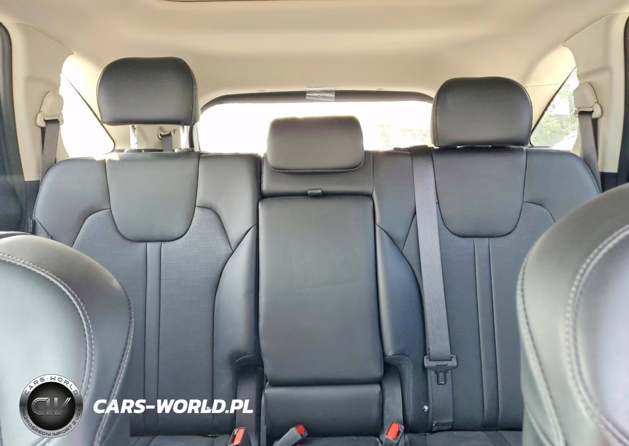 2025 Kia Sorento S VIN:5XYRLDJC5SG352907 - 10