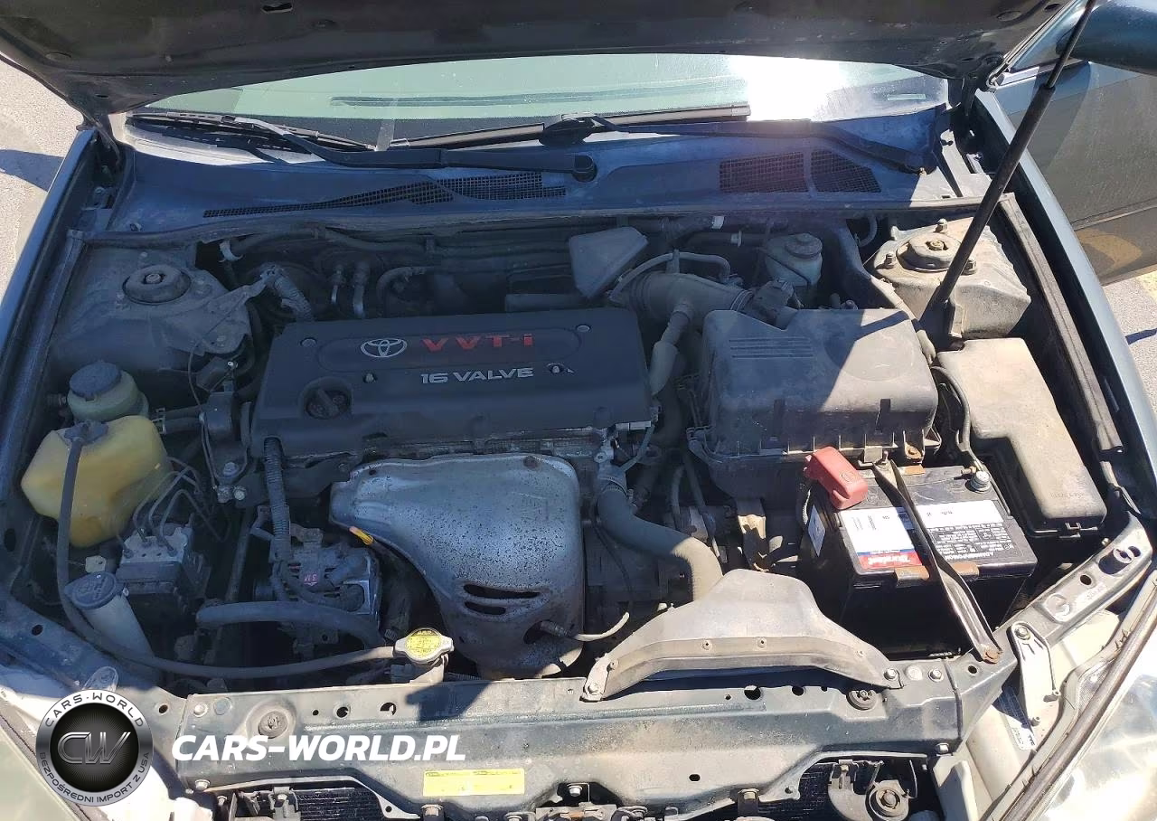 2002 Toyota Camry Le VIN:JTDBE32KX20063345 - 11