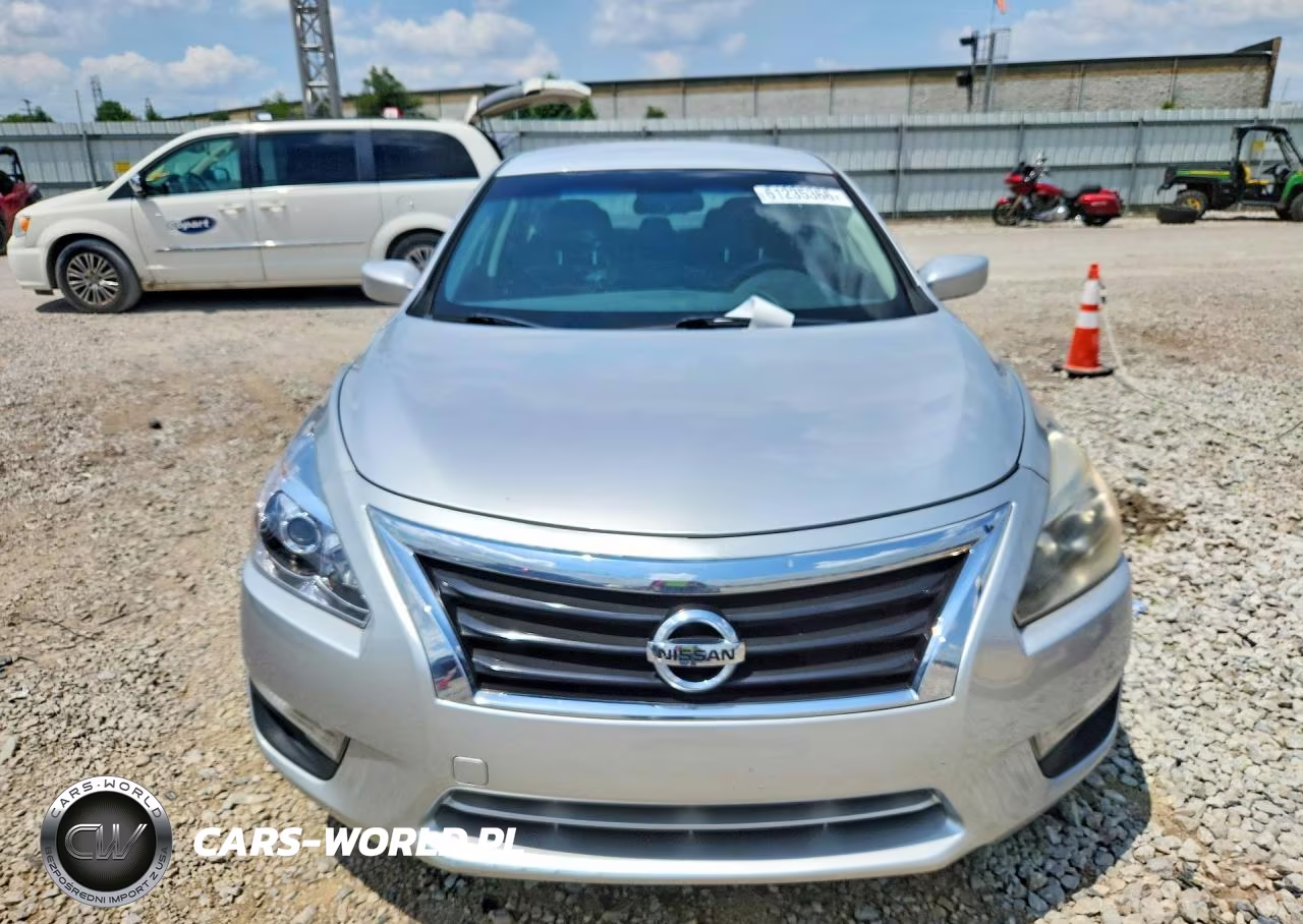 2015 Nissan Altima 2.5 S VIN:1N4AL3AP5FN312423 - 5