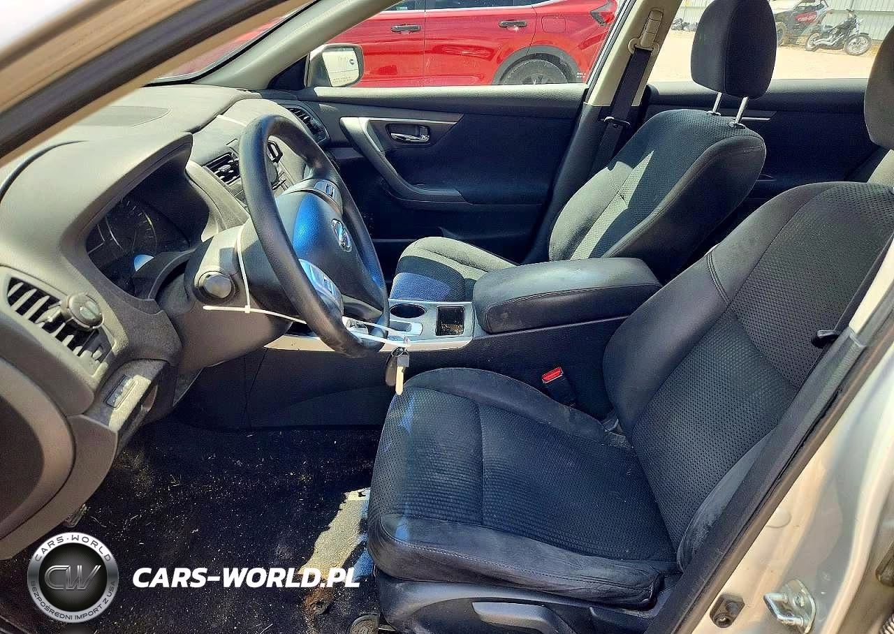2015 Nissan Altima 2.5 S VIN:1N4AL3AP5FN312423 - 7