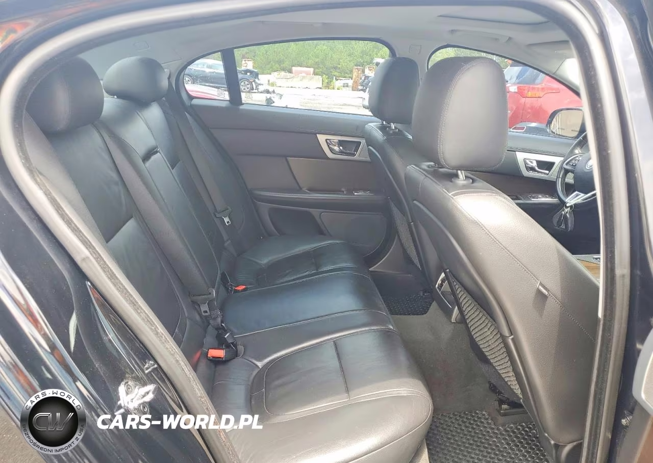 2012 Jaguar Xf VIN:SAJWA0FB0CLS35566 - 10