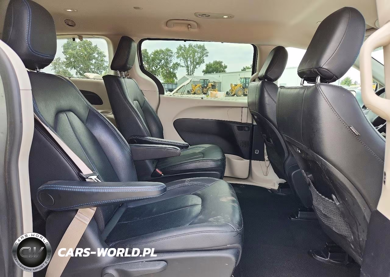 2021 Chrysler Pacifica Hybrid Touring L VIN:2C4RC1L77MR544326 - 11