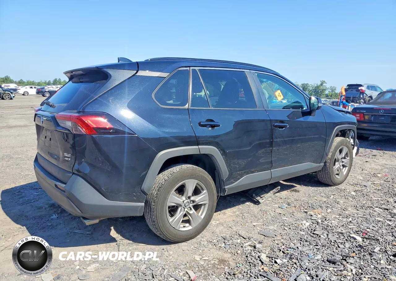 2024 Toyota Rav4 Xle VIN:2T3P1RFV4RW465344 - 3