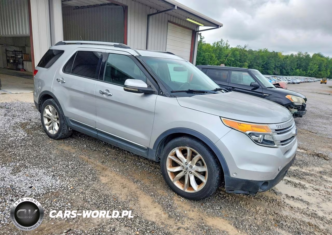 2011 Ford Explorer Sport VIN:1FMHK7F89BGA30140 - 4