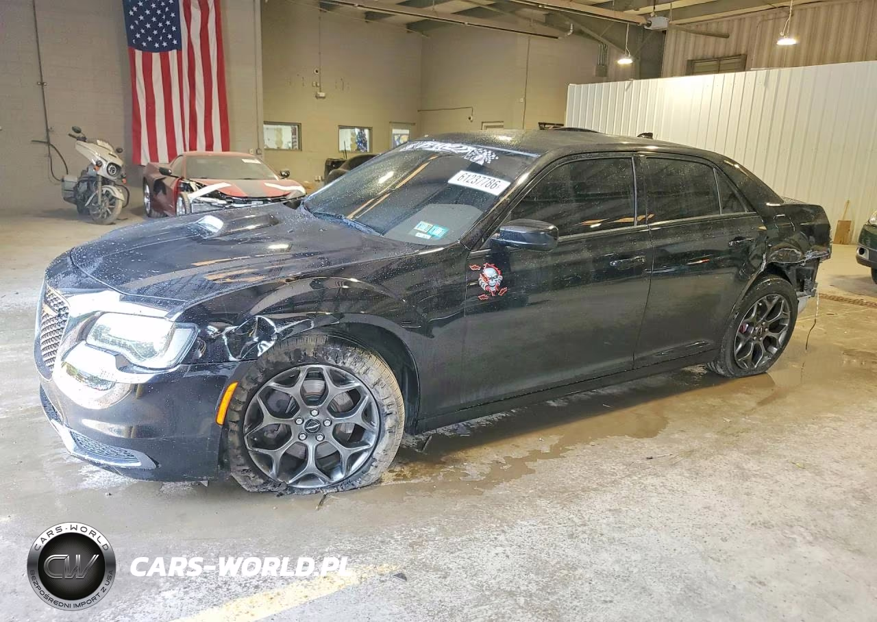 2018 Chrysler 300 Touring – zdjęcie 1 z 13