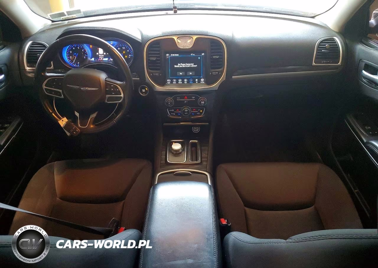 2018 Chrysler 300 Touring VIN:2C3CCARG2JH250934 - 8