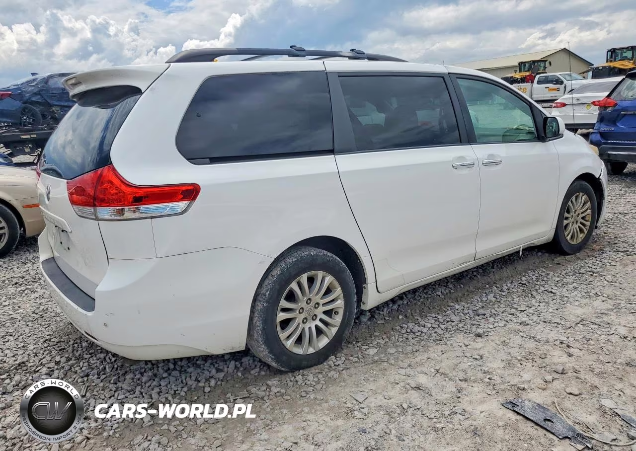 2012 Toyota Sienna Xle 8-Passenger VIN:5TDYK3DC8CS279248 - 3