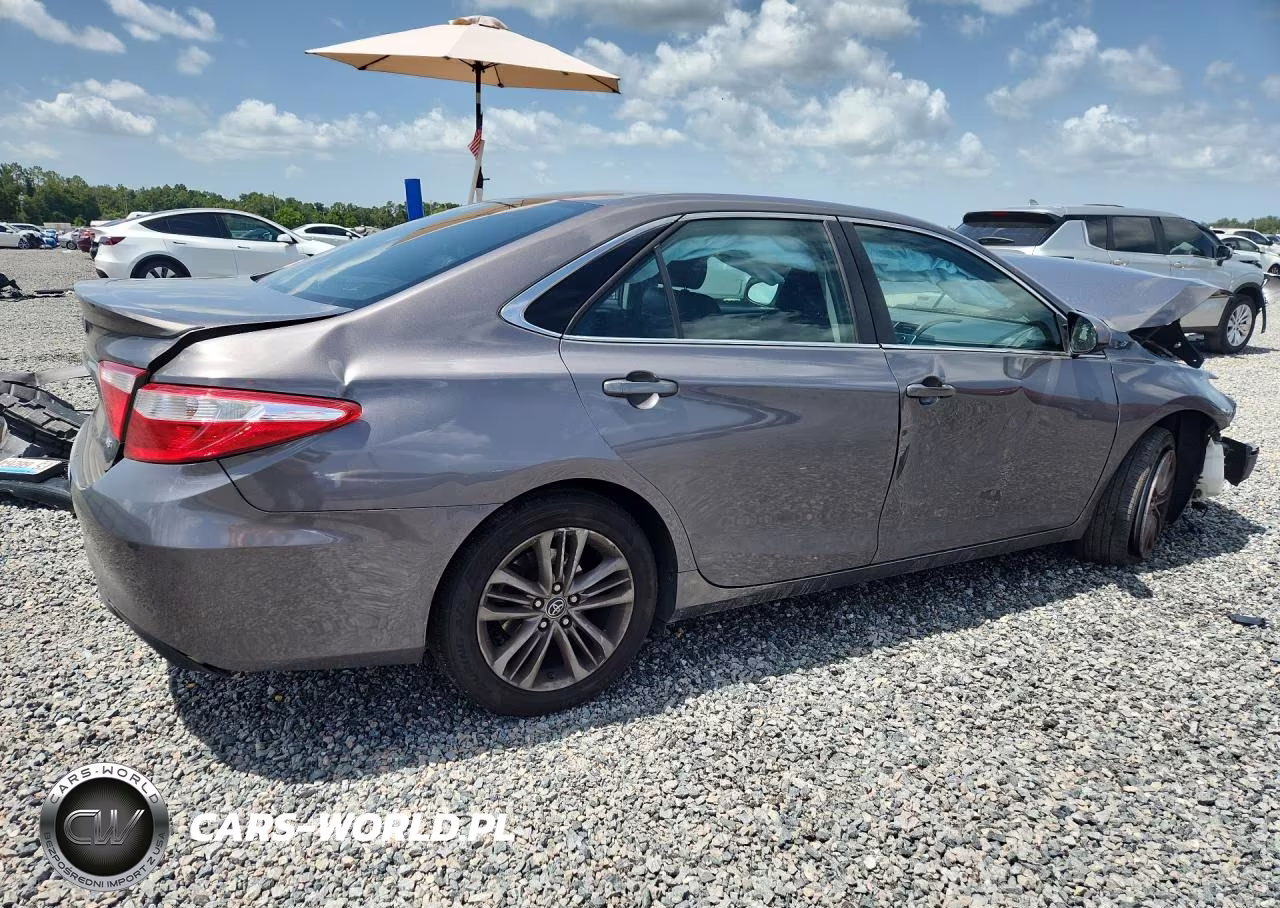 2015 Toyota Camry Se VIN:4T1BF1FK4FU985101 - 3
