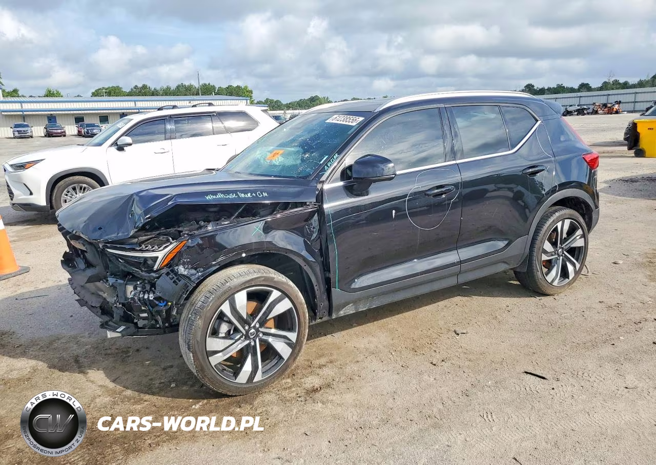2025 Volvo Xc40 Plus – zdjęcie 1 z 14