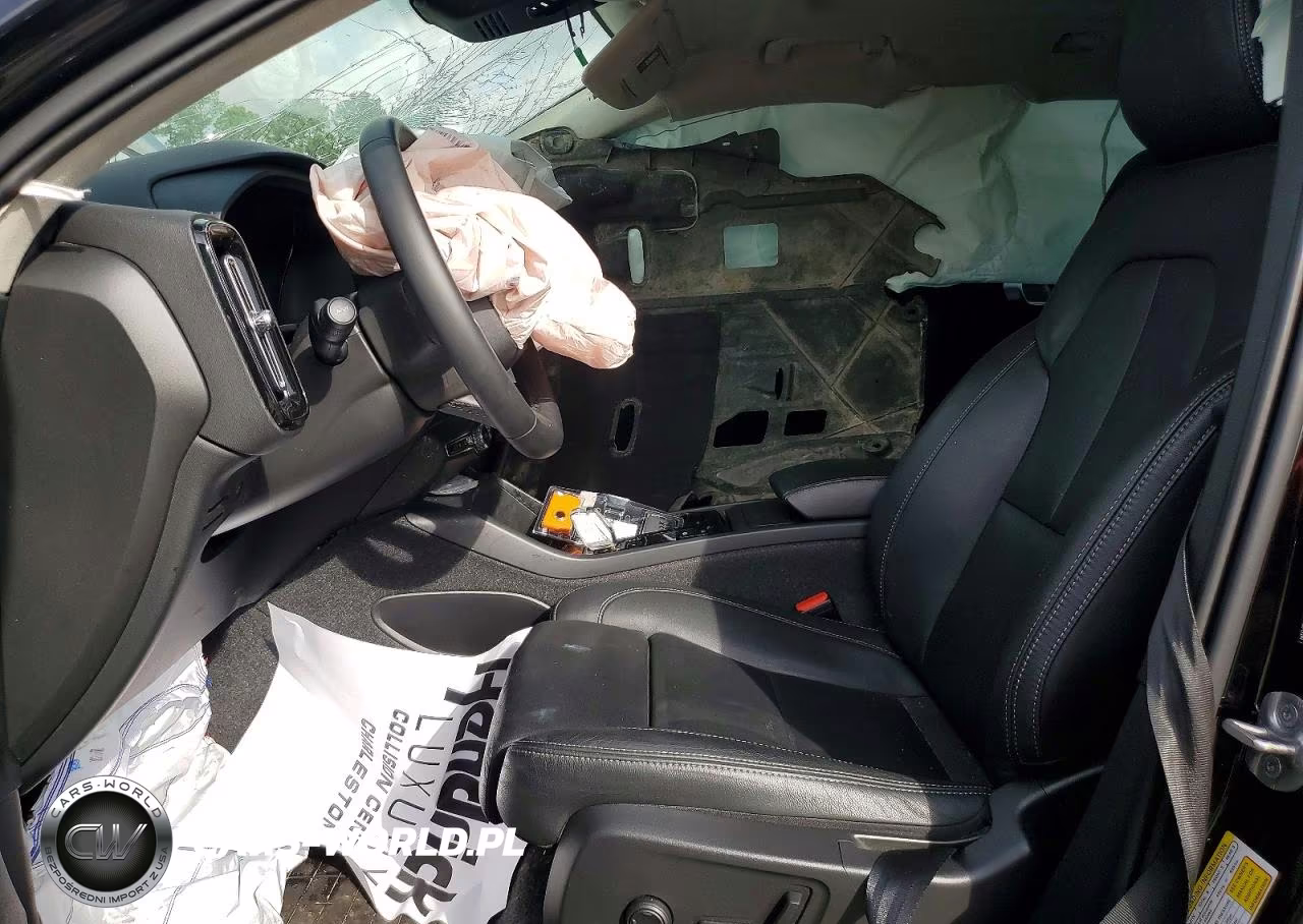 2025 Volvo Xc40 Plus VIN:YV4L12UE2S2486066 - 7