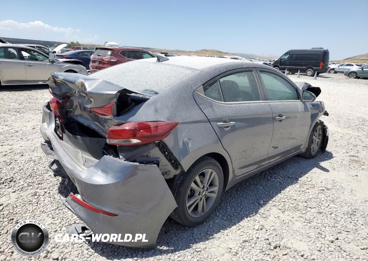 2018 Hyundai Elantra Sel VIN:5NPD84LF9JH338793 - 3