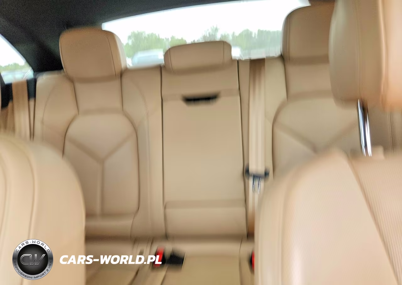2024 Porsche Macan S VIN:WP1AG2A56RLB36830 - 10
