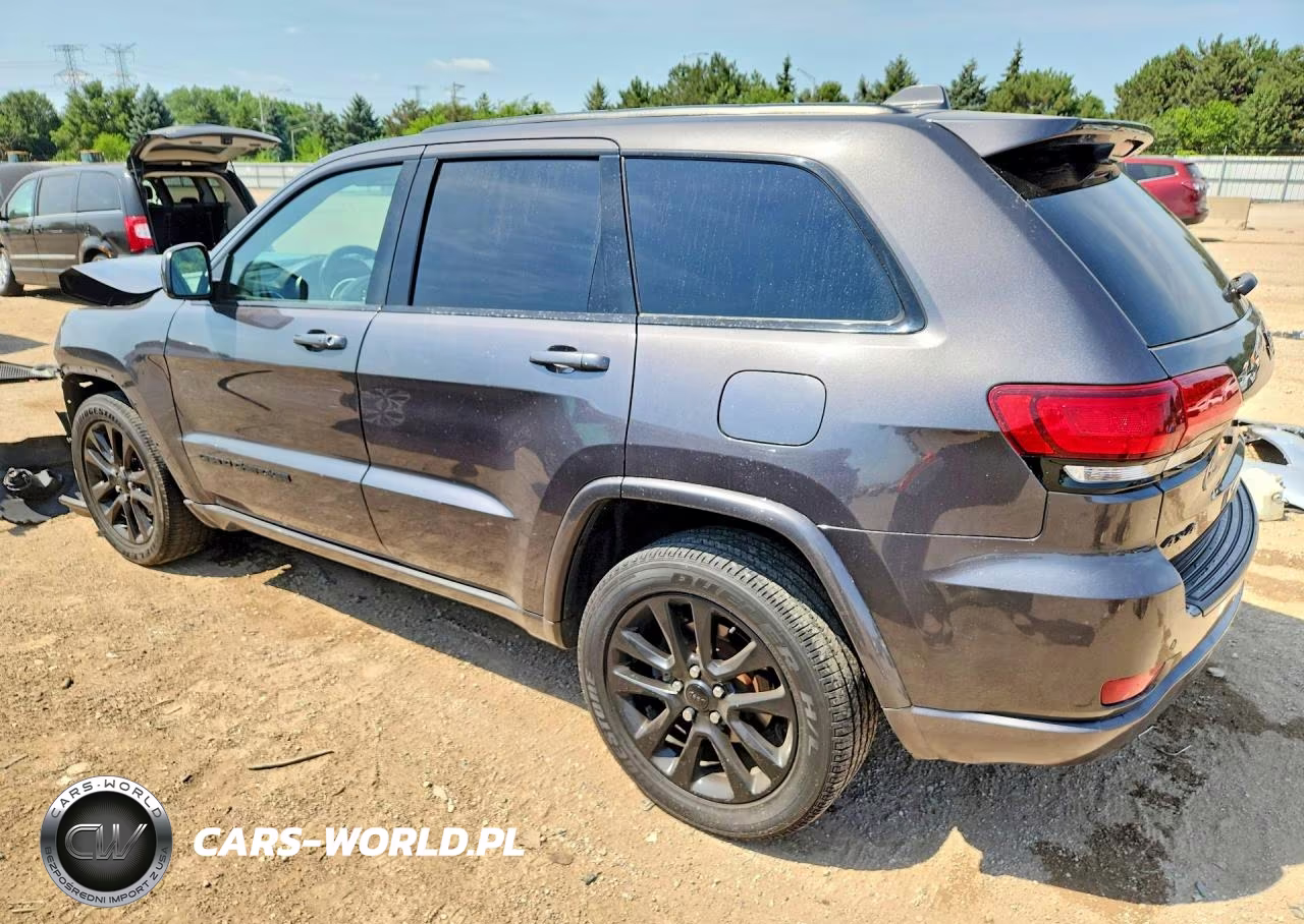 2019 Jeep Grand Cherokee Laredo VIN:1C4RJFAG5KC670762 - 2