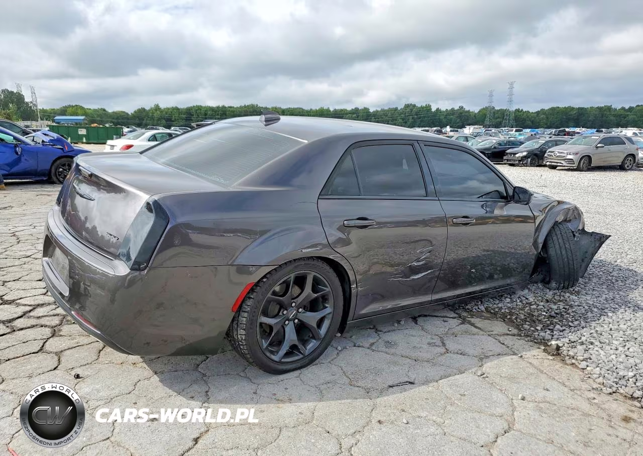 2021 Chrysler 300 Touring VIN:2C3CCAAG3MH502187 - 3